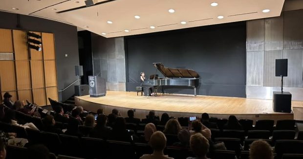 image-20261012031125_nyu_yorkun_meshur_linkoln_merkezinde_azerbaycan_musiqisi_seslenib_-2